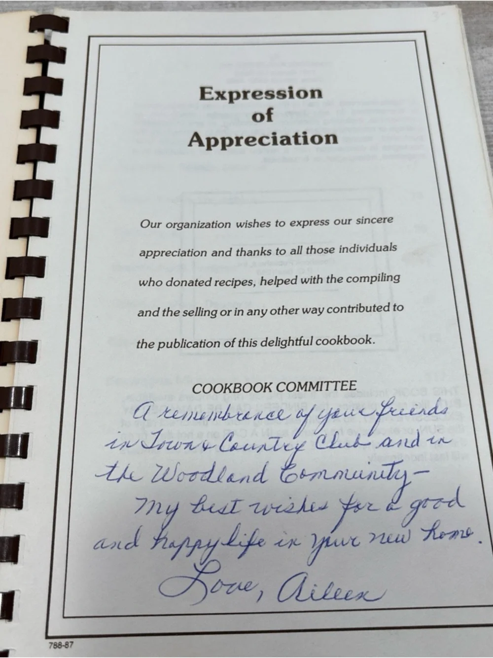 Town and Country Club of Woodland Favorite Recipes Cookbook - Vintage